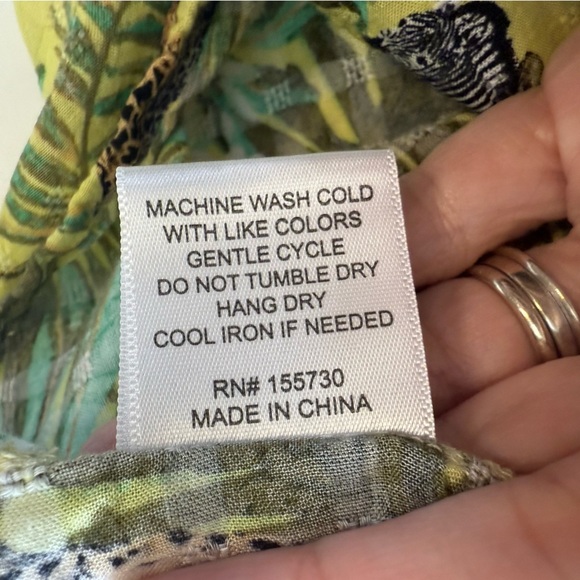 Jane + Delancey Safari Jungle Tropical Lightweight Long Button Front Tunic Top - Picture 9 of 11